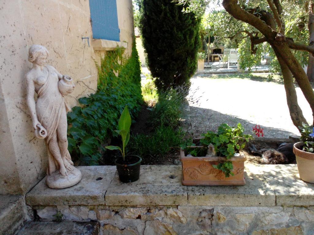 Mas Des Collines Bed and Breakfast Fontvieille Εξωτερικό φωτογραφία